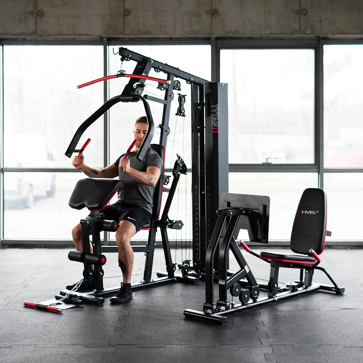 Multi Gym HMS Tytan 17