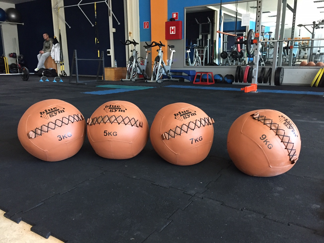 Wall functional ball 7 kg